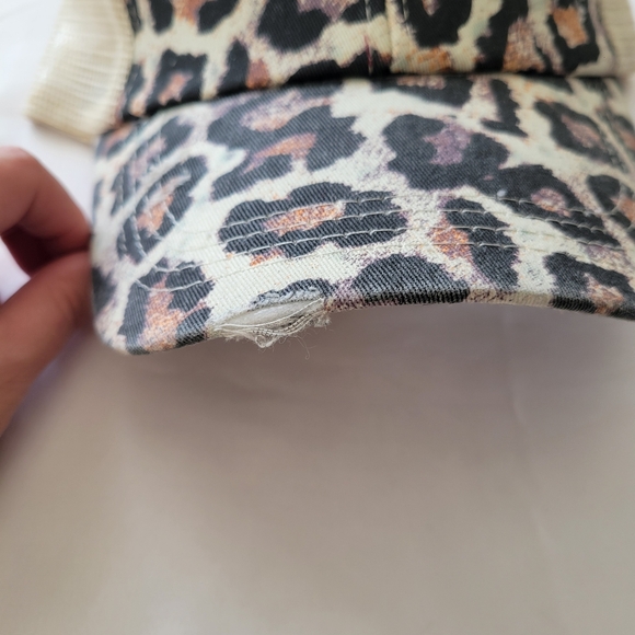 Hat - Picture 3 of 5